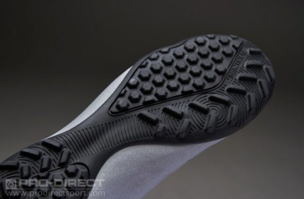 101800 (3) NIKE MERCURIAL VICTORY V CR7 TF 684878-003