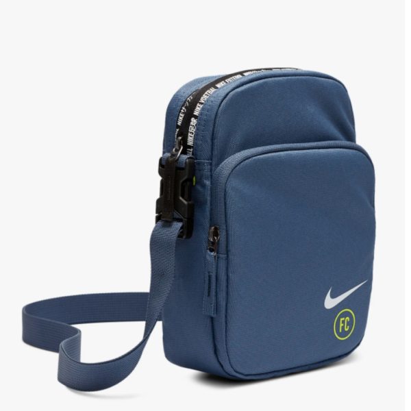 ÇANTË PER MESHKUJ NIKE CN6946 491