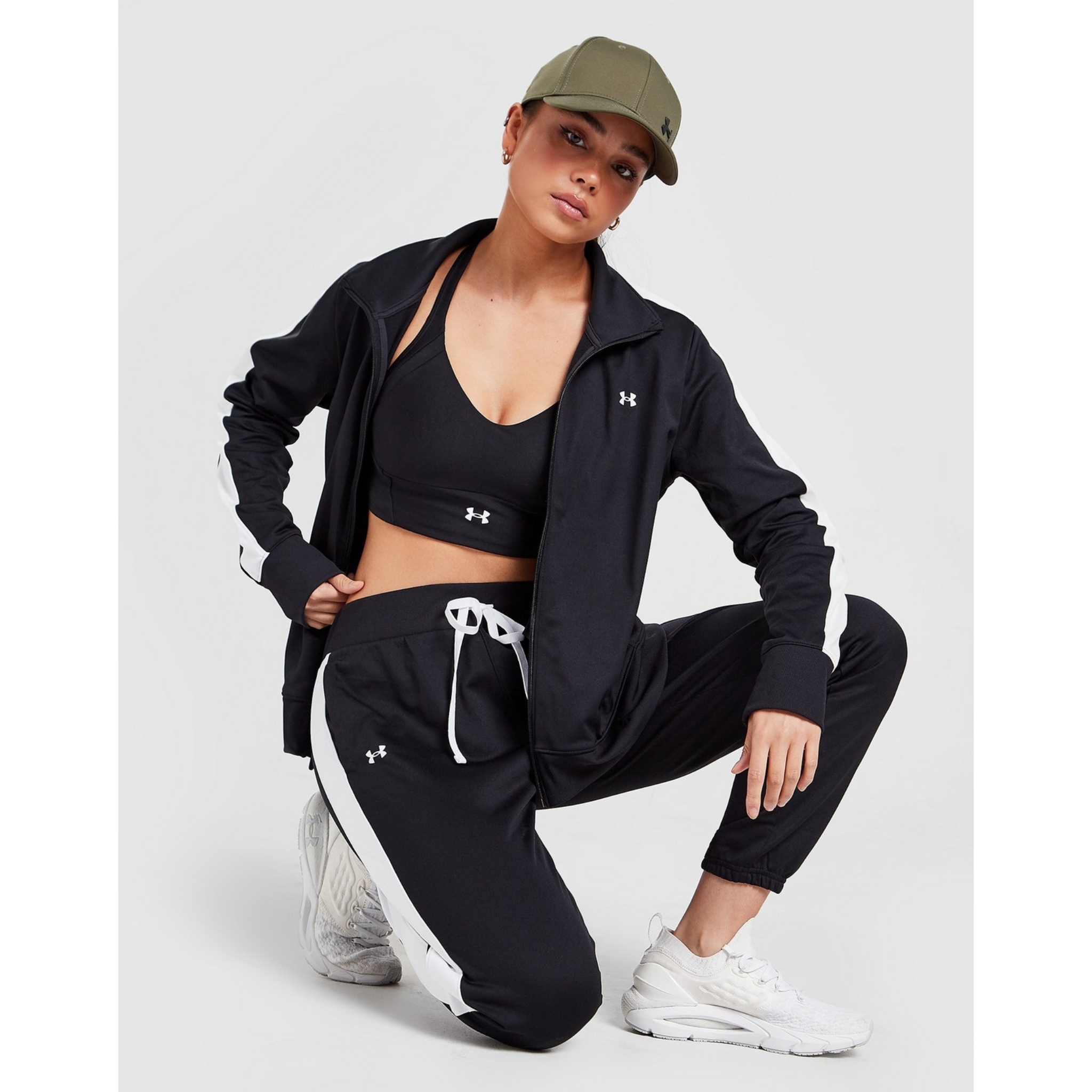 Trenerka Komplet Për Femra UNDER ARMOUR 1365147-001