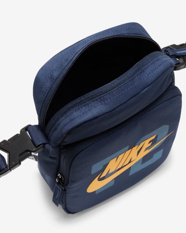 26Q5NNovEFsUMkcUheritage-crossbody--2ks2PF Çantë NIKE DJ7375-410