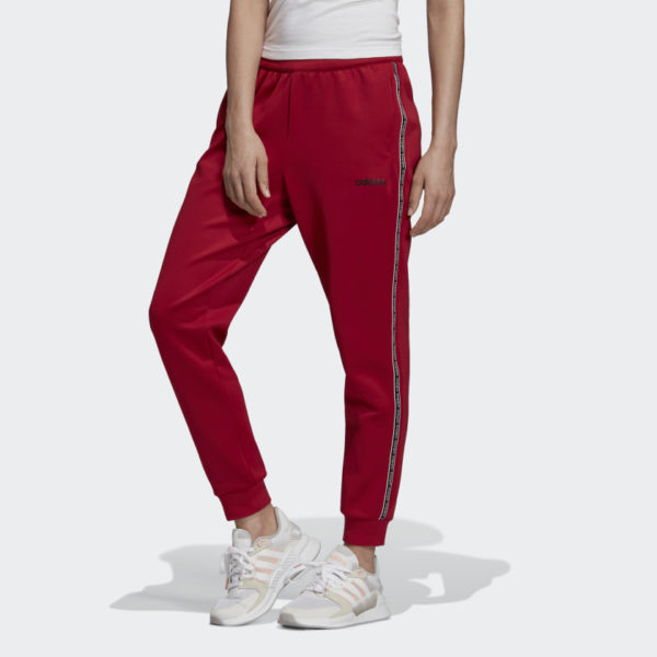 Celebrate_the_90s_7_8_Pants_Burgundy_EJ9668_21_model Trenerka komplet për femra ADIDAS EJ9670