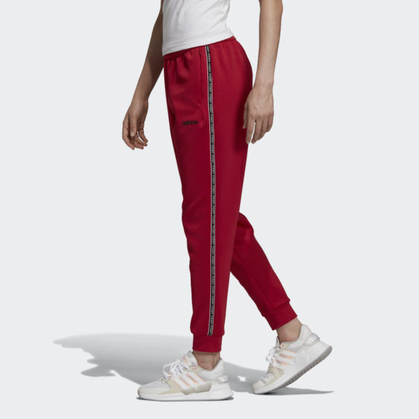 Celebrate_the_90s_7_8_Pants_Burgundy_EJ9668_22_model Trenerka komplet për femra ADIDAS EJ9670