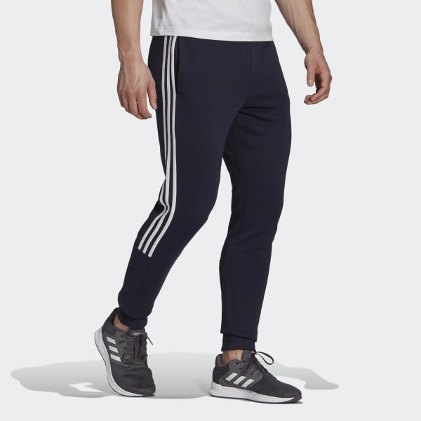 Essentials_Fleece_Tapered_Cuff_3-Stripes_Pants_Blue_GK8977 Trenerka Të Poshtme Për Meshkuj ADIDAS GK8977