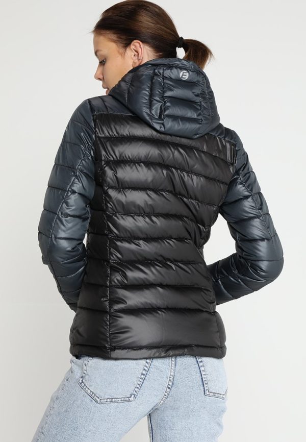 IC141F085-Q11@9 JAKNE PER FEMRA ICEPEAK LAYAN