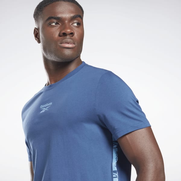 Reebok_Identity_Tape_T-Shirt_Blue_HB2147_05_detail Maicë Për Meshkuj REEBOK HB2147
