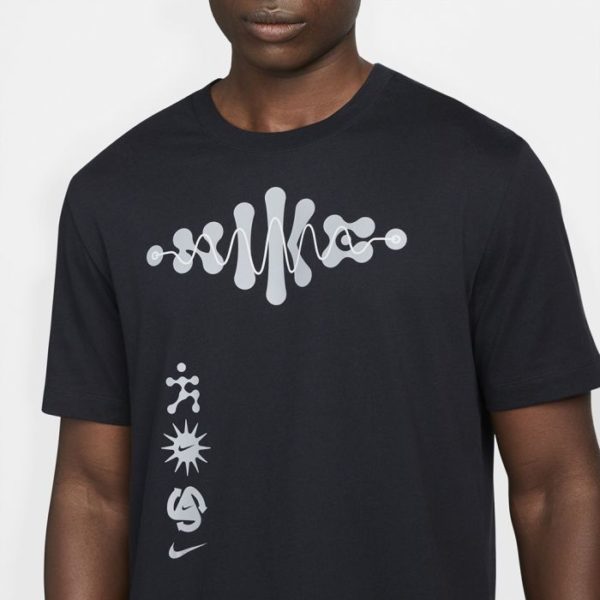 camiseta-manga-curta-u-nk-df-tee-wild-ru-DM5435-010-3-31646343270 Maicë Për Meshkuj NIKE DM5435-010