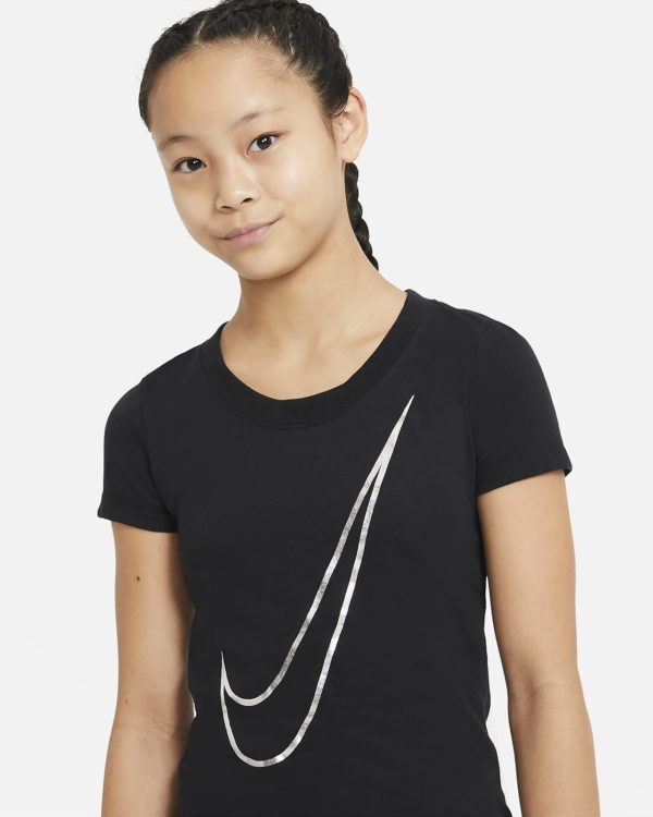 sportswear-big-kids-girls-t-shirt-6Ljr79 (1) Maicë Për Fëmijë NIKE DC7057-010