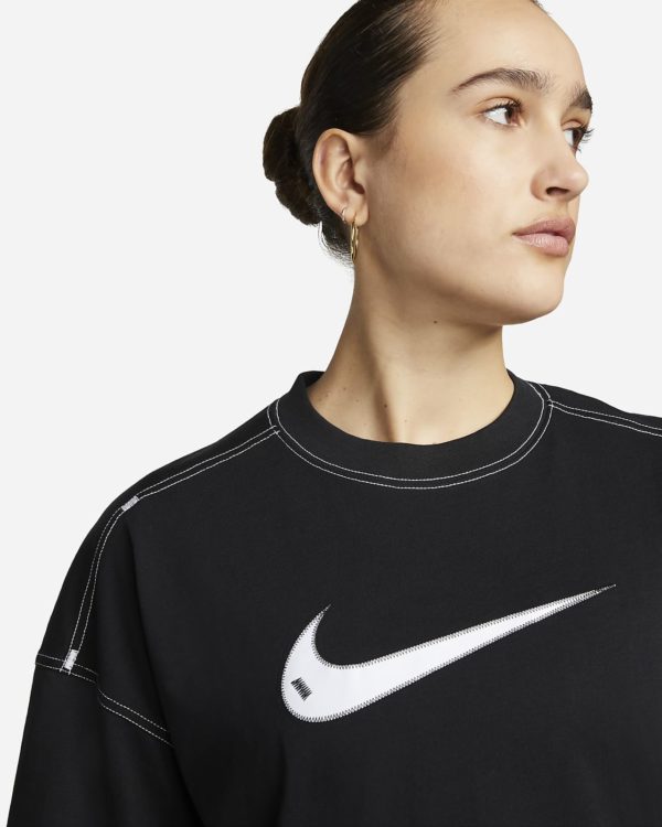 sportswear-swoosh-short-sleeve-top-n73rGw (1) Maicë Për Femra NIKE DM6211-010