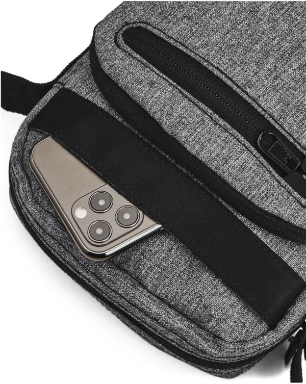 under-armour-ua-crossbody-331407-1327794-007 Çantë UNDER ARMOUR 1327794-004