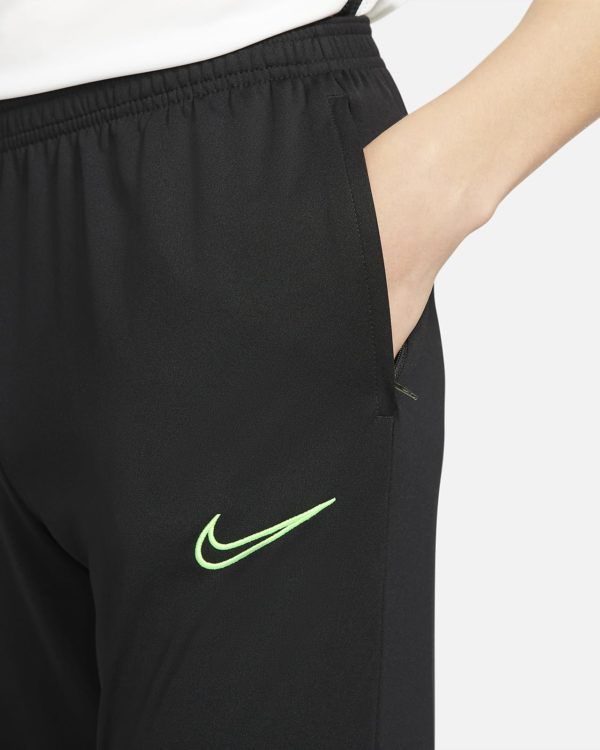 6CEB1CB5-2ED9-4B2C-8530-34109A047548 NIKE Trenerka Komplet CV1465-013