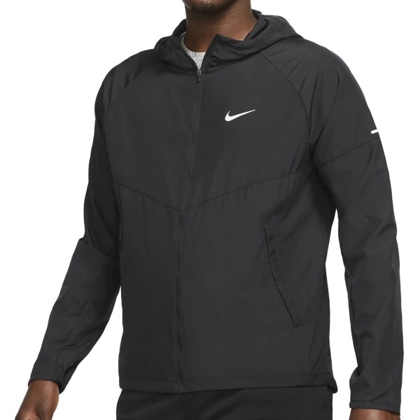 nike-repel-miler-mens-running-jacket-black-black-reflective-silver-dd4746-010-2-1008880 Jakne Për Meshkuj NIKE DD4746-010