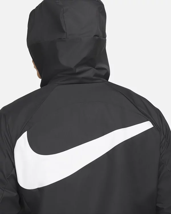 a6f3162b-d9a4-43c7-a98a-26b4c09487fa NIKE Jakne DH9642-010