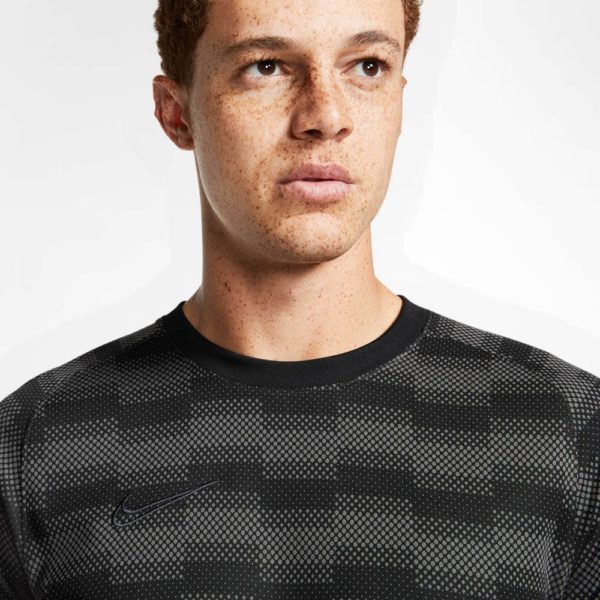 IMG_1282 NIKE Maice CD1072-010