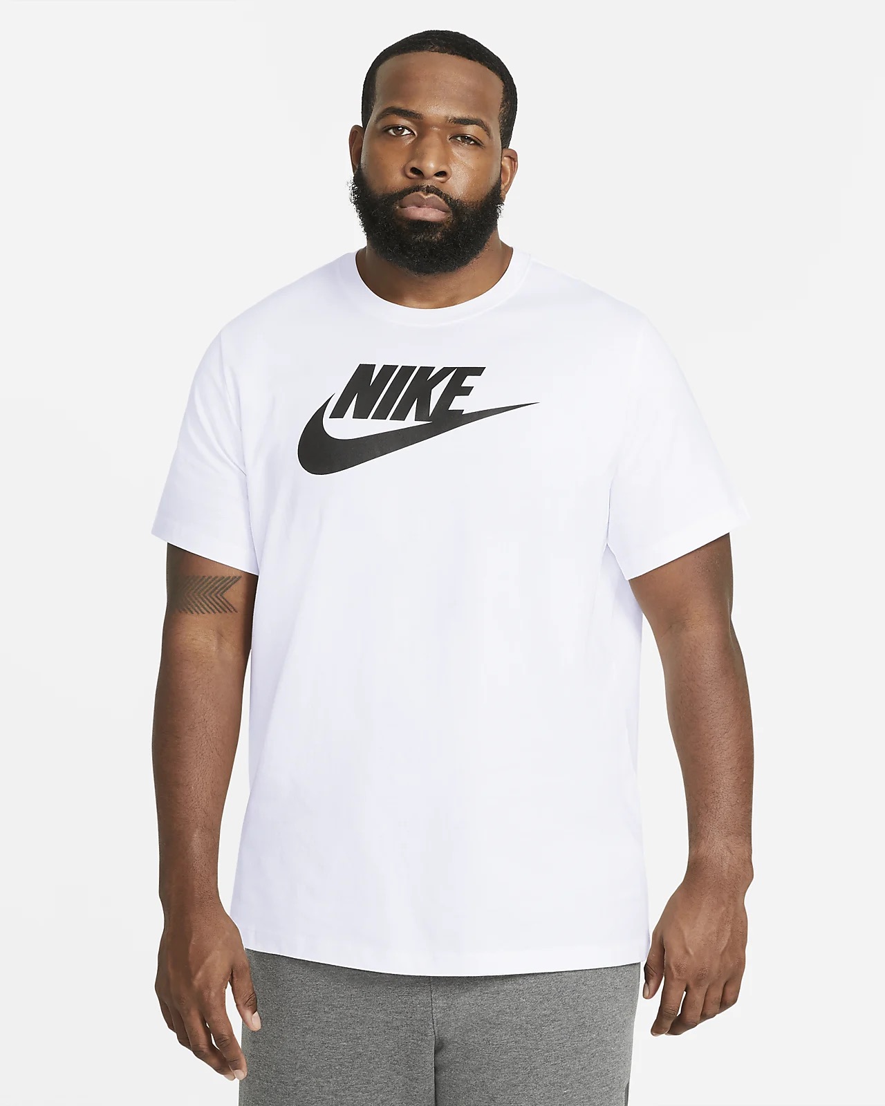 NIKE Maice AR5004-101