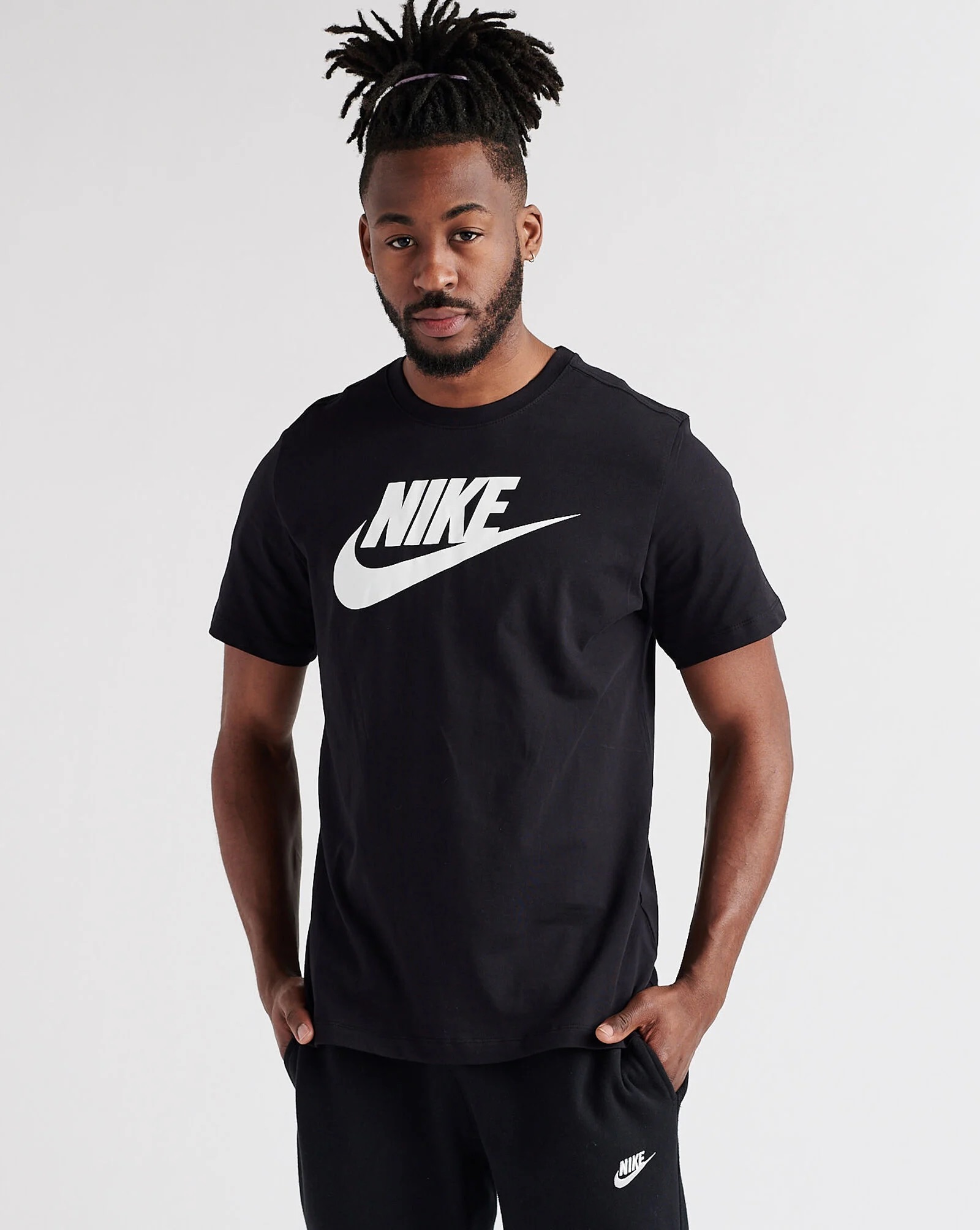 NIKE Maice AR5004-010
