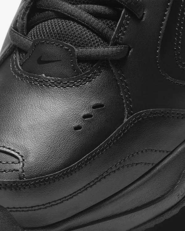 2ca77dae-f687-48d2-9309-33ba3280fc76 NIKE MONARCH IV 415445-001