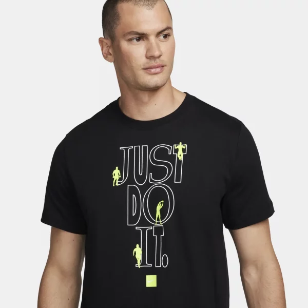 NIKE Maice FQ3899-010