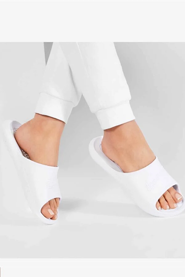 1_org_zoom NIKE Papuqe VICTORI ONE SHOWER SLIDE CZ7836-100