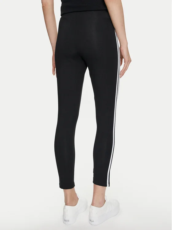 adidas-leggings-essentials-3-stripes-high-waisted-single-jersey-leggings-ic7151-nero-0000301698319 (1) ADIDAS Trenerka Te Poshtme IC7151