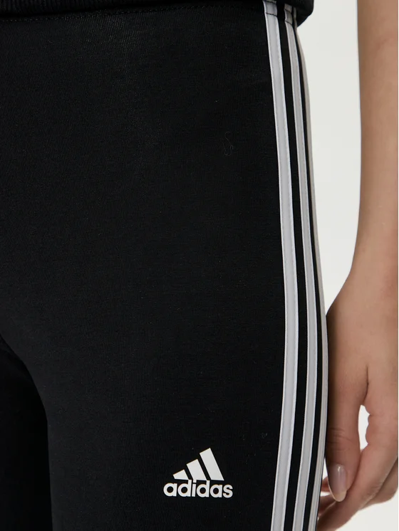 adidas-leggings-essentials-3-stripes-high-waisted-single-jersey-leggings-ic7151-nero-0000301698319 (3) ADIDAS Trenerka Te Poshtme IC7151