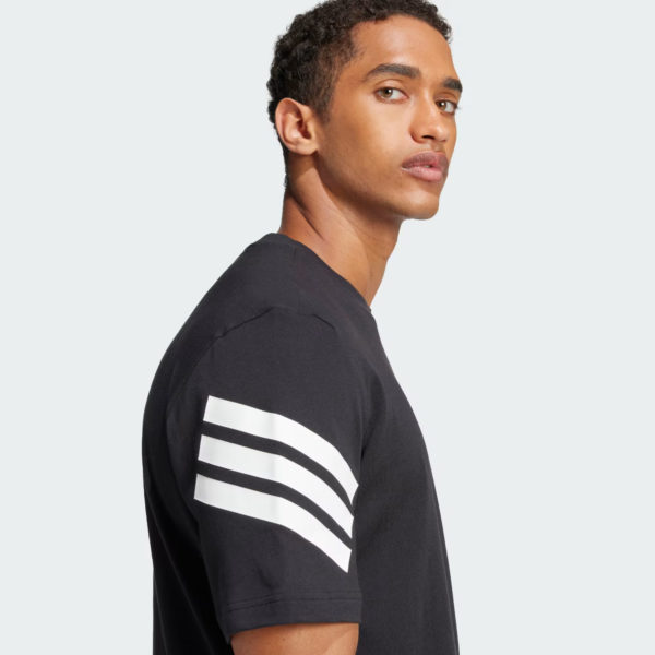Future_Icons_3-Stripes_Tee_Black_JD4877_42_detail ADIDAS Maice JD4877