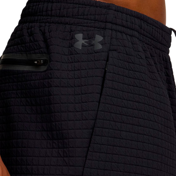 4 UNDER ARMOUR Shorce 1390273-001