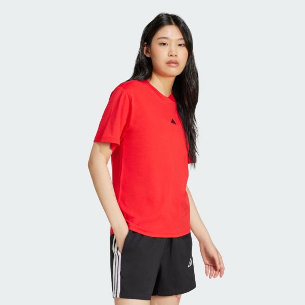 Essentials_Small_Logo_Cotton_Tee_Red_JC5946_25_model ADIDAS Maice JC5946