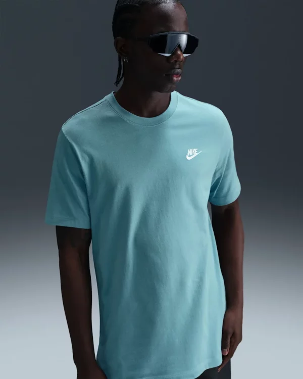 MNSWCLUBTEE-840x1050 NIKE Maice AR4997-465