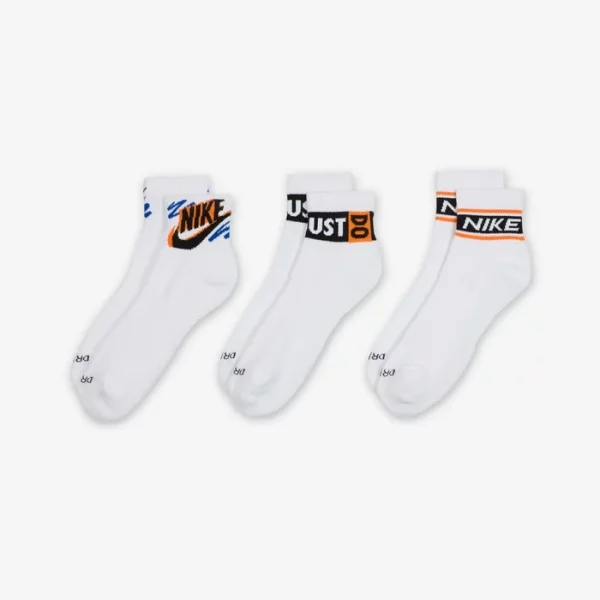 NIKE Qorape 3-Pale HJ9378-901