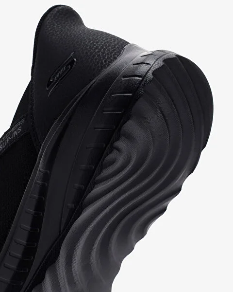 SKECHERS SLIP-INS: BOBS SPORT SQUAD CHAOS - DAILY HYPE 118300-BBK