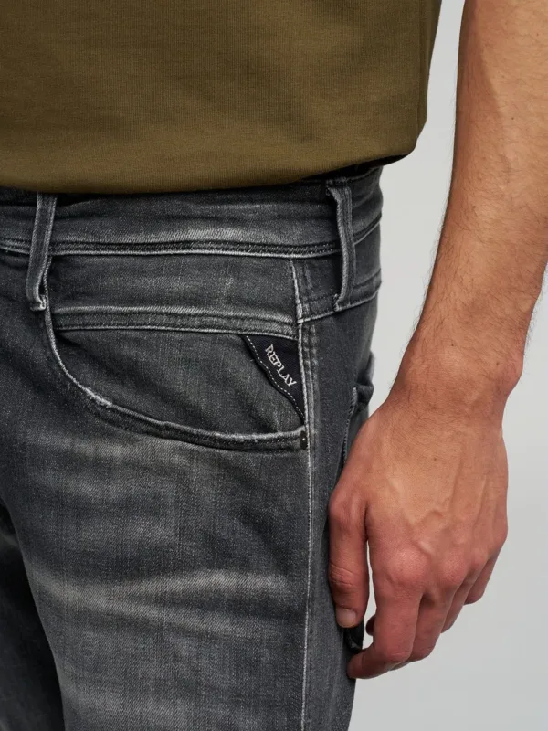 M914Q 000 199 942 097